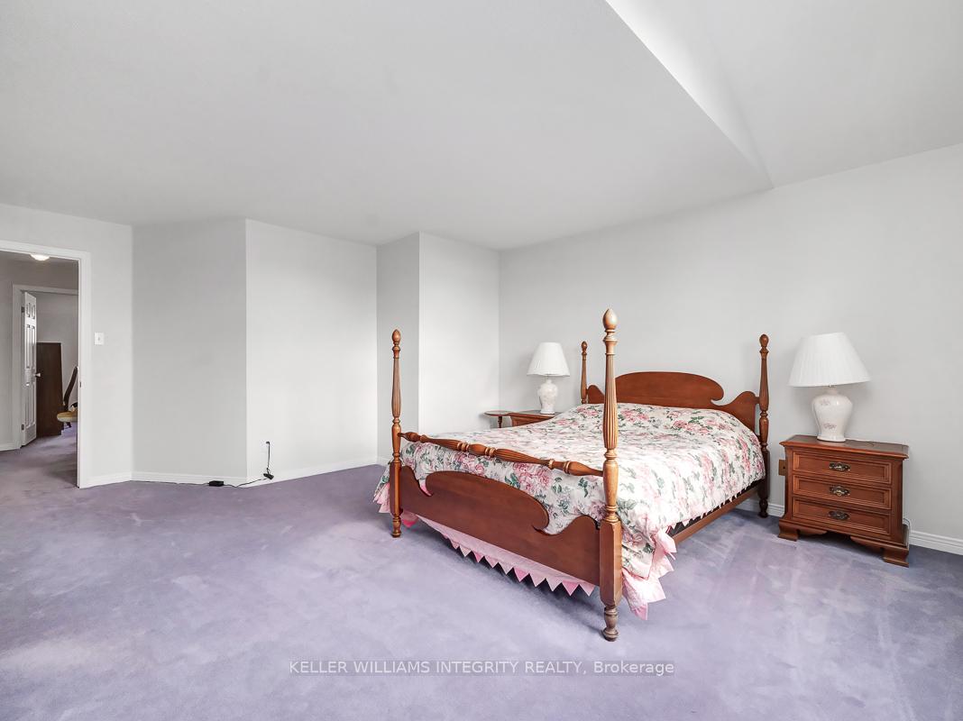 Photo 13 of 19 Armagh Way, Ottawa, Barrhaven - Longfields — HOMEH