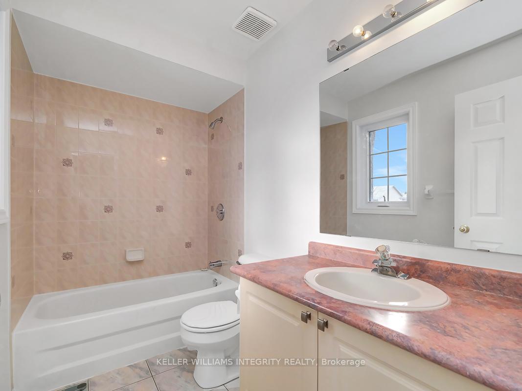 Photo 14 of 19 Armagh Way, Ottawa, Barrhaven - Longfields — HOMEH