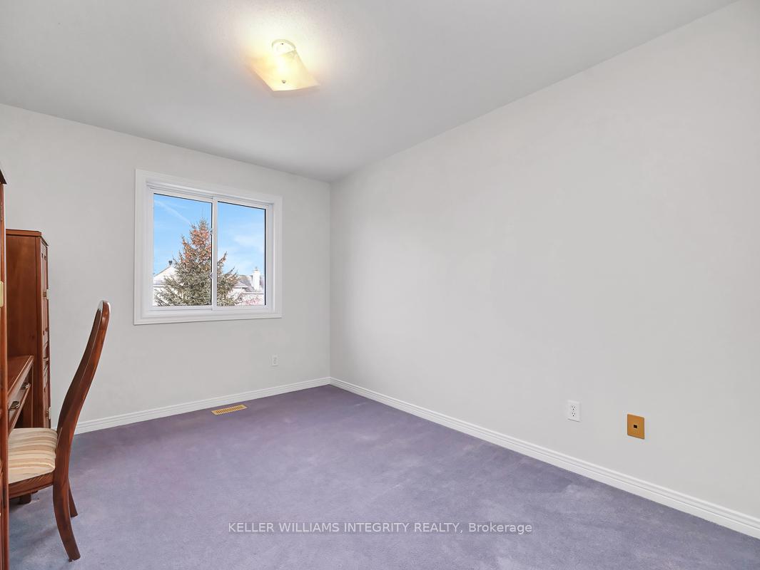 Photo 16 of 19 Armagh Way, Ottawa, Barrhaven - Longfields — HOMEH