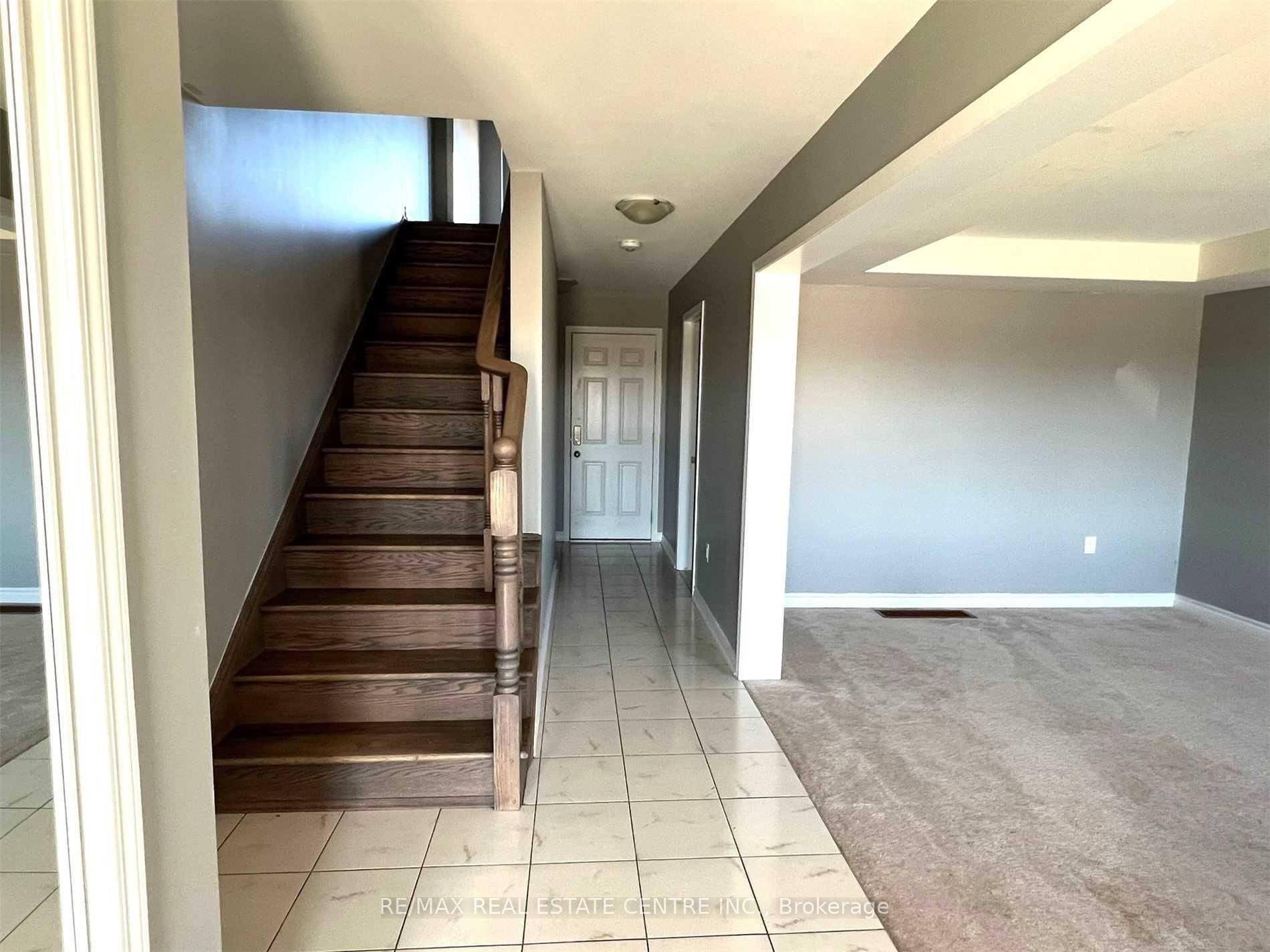 Photo 4 of 462 Remembrance Road, Brampton, Northwest Brampton — HOMEH
