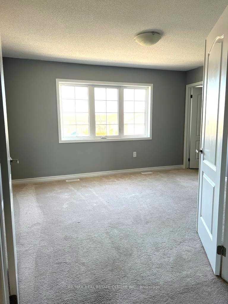 Photo 14 of 462 Remembrance Road, Brampton, Northwest Brampton — HOMEH