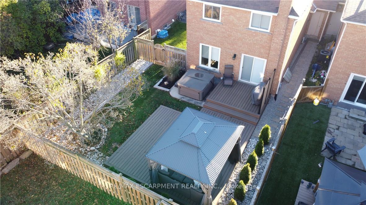Photo 3 of 633 Amelia Crescent, Burlington, Appleby — HOMEH