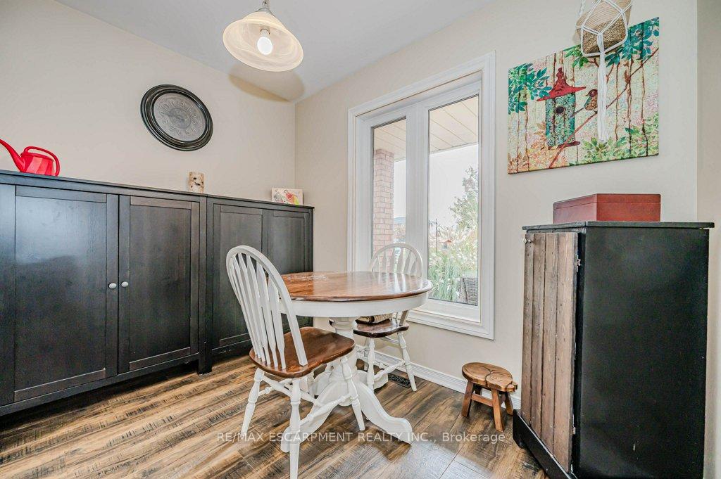 Photo 8 of 633 Amelia Crescent, Burlington, Appleby — HOMEH