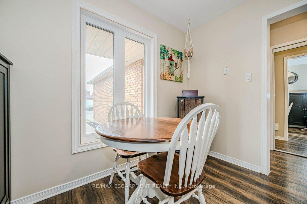 Photo 9 of 633 Amelia Crescent, Burlington, Appleby — HOMEH
