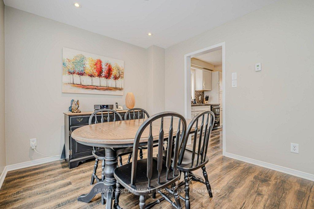 Photo 11 of 633 Amelia Crescent, Burlington, Appleby — HOMEH