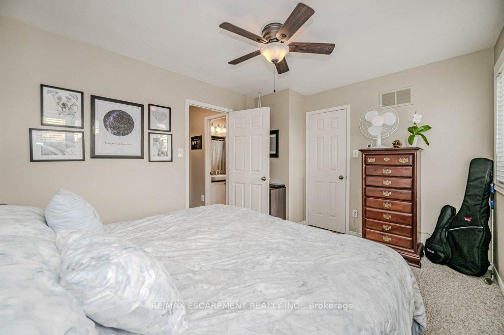 Photo 18 of 633 Amelia Crescent, Burlington, Appleby — HOMEH