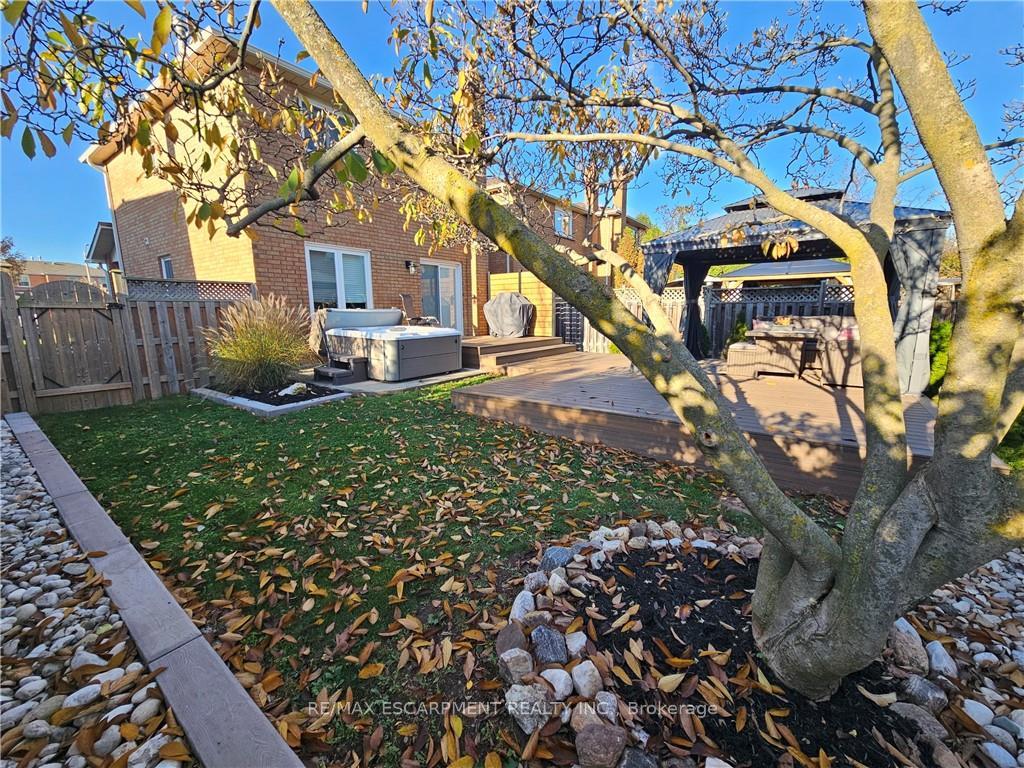 Photo 29 of 633 Amelia Crescent, Burlington, Appleby — HOMEH