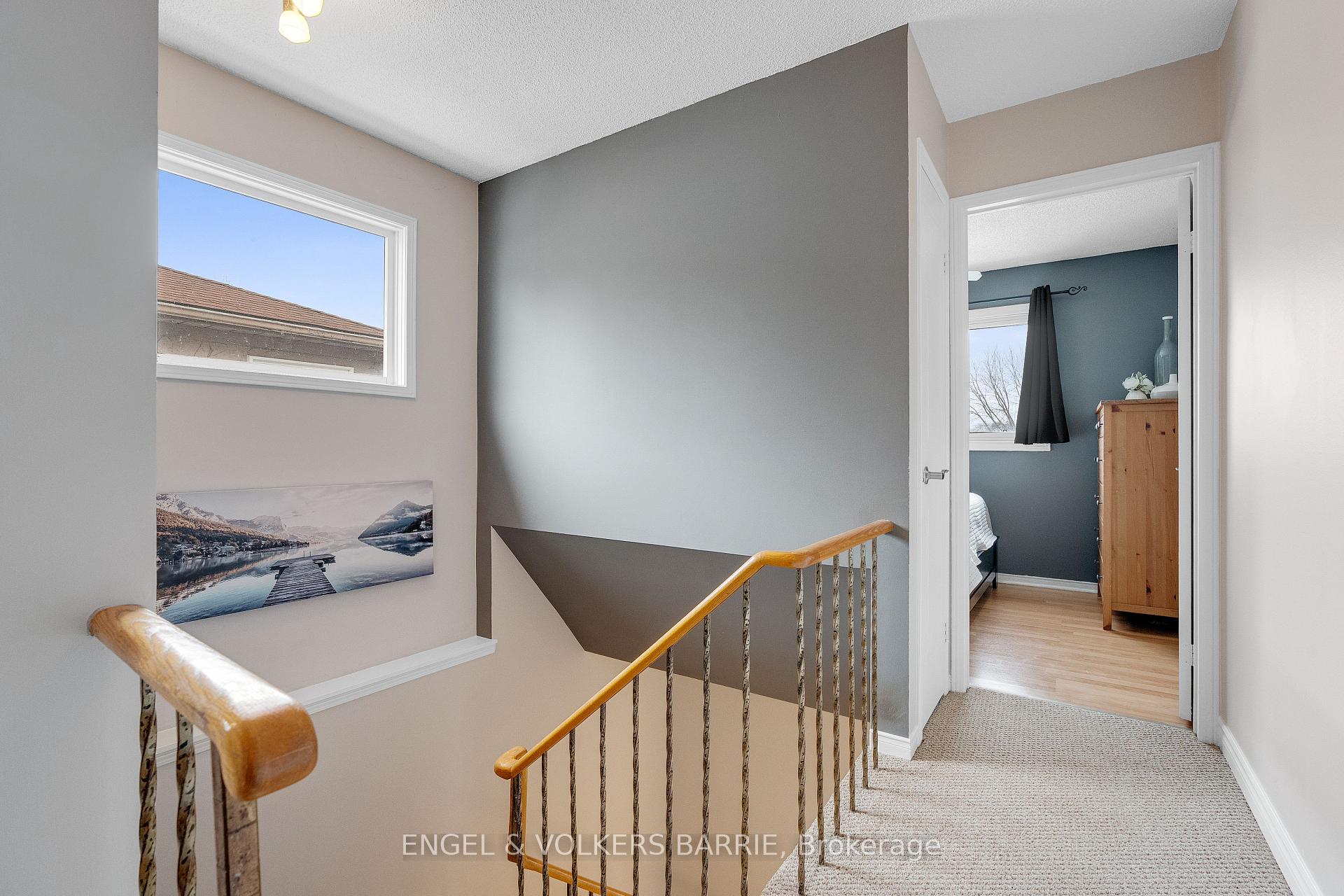 Photo 22 of 30 Garden Drive, Barrie, Allandale Heights — HOMEH