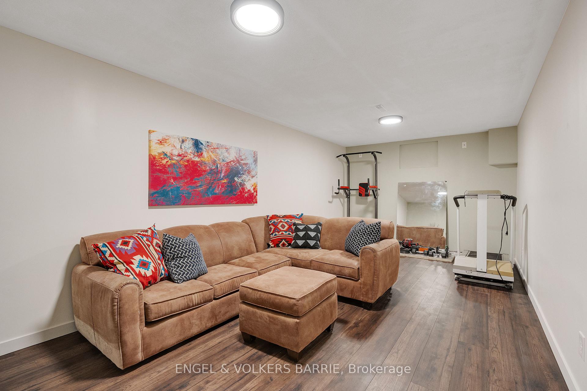 Photo 27 of 30 Garden Drive, Barrie, Allandale Heights — HOMEH