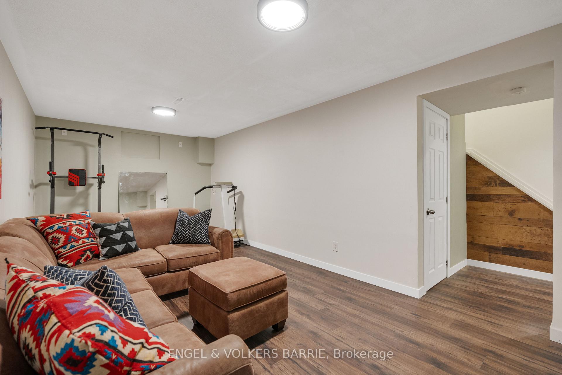 Photo 28 of 30 Garden Drive, Barrie, Allandale Heights — HOMEH