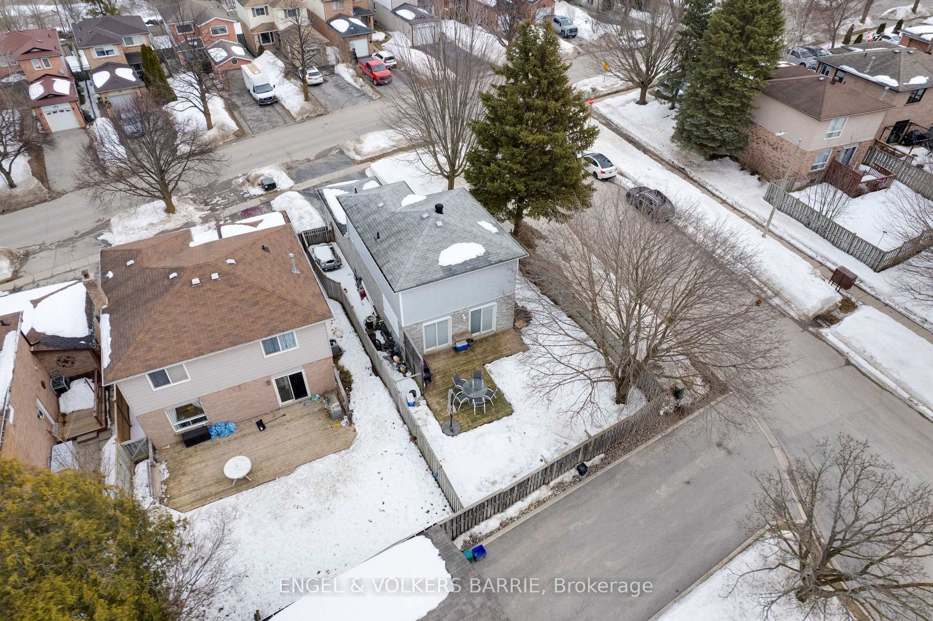 Photo 34 of 30 Garden Drive, Barrie, Allandale Heights — HOMEH