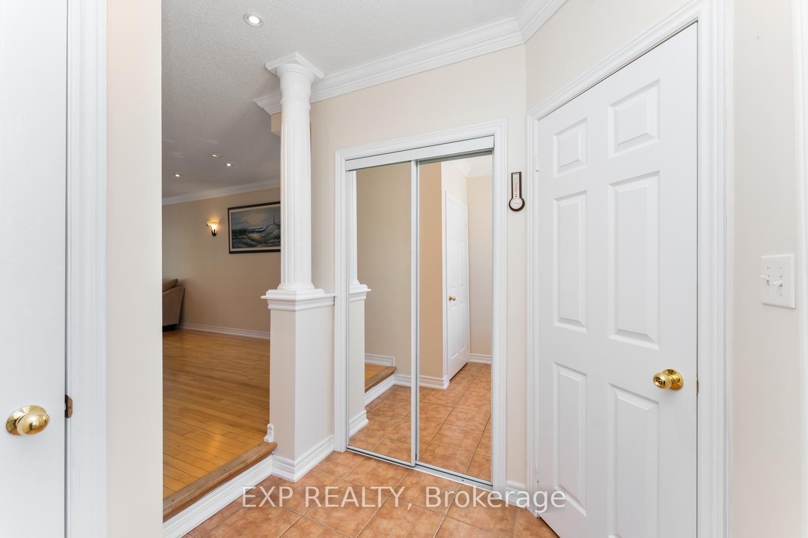Photo 5 of 2168 Sutton Drive, Burlington, Orchard — HOMEH