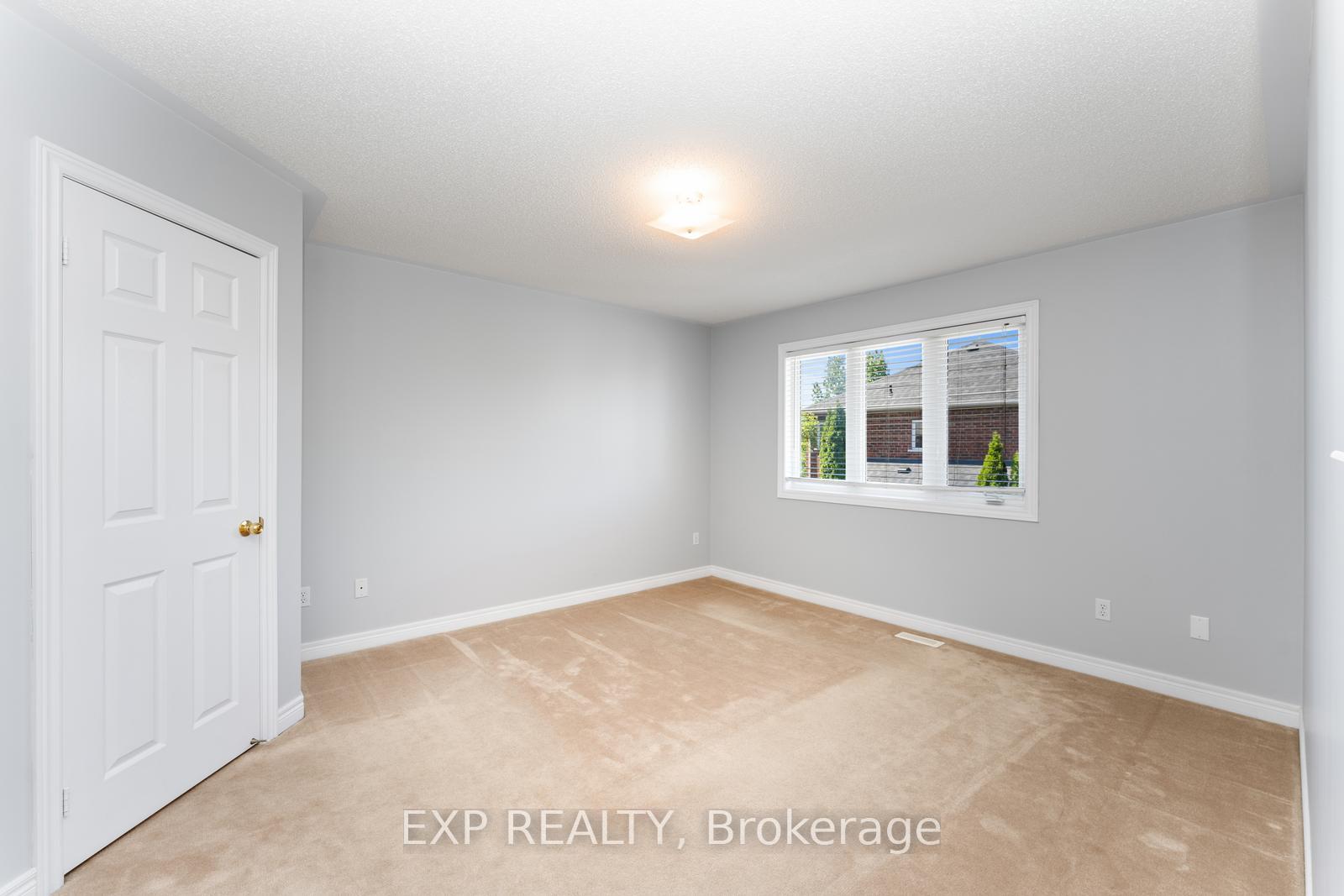Photo 20 of 2168 Sutton Drive, Burlington, Orchard — HOMEH