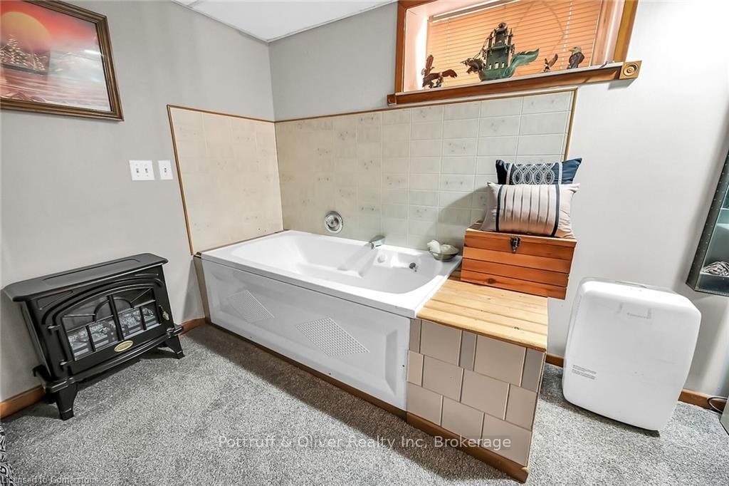 Photo 34 of 49 East Bend Avenue S, Hamilton, Crown Point — HOMEH