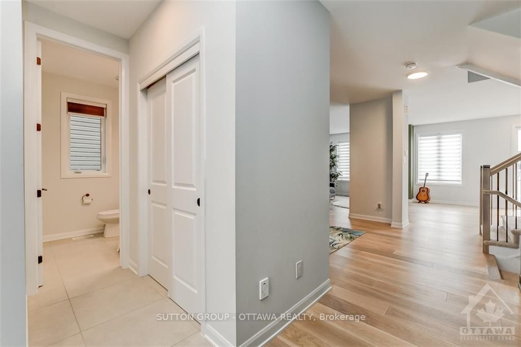 Photo 3 of 726 Cappamore Drive, Ottawa, Barrhaven - Half Moon Bay — HOMEH