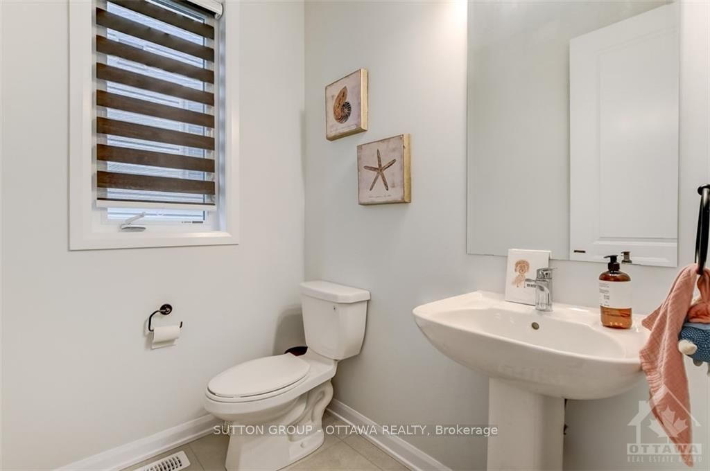 Photo 17 of 726 Cappamore Drive, Ottawa, Barrhaven - Half Moon Bay — HOMEH