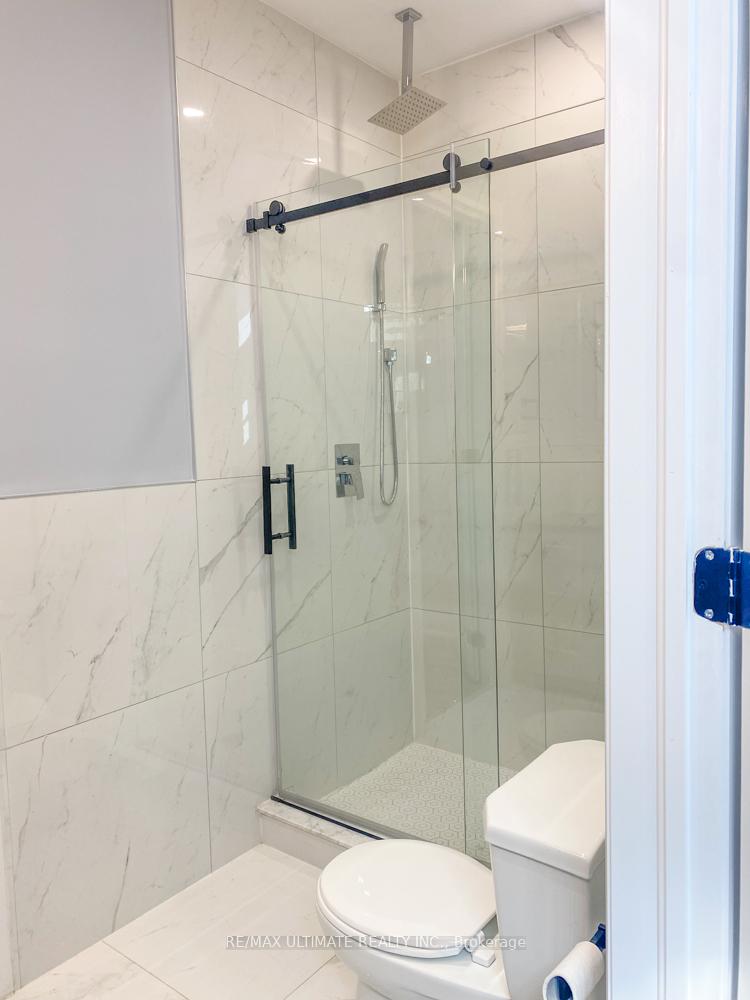 Photo 6 of 143 Dunrobin Crescent, Vaughan, Kleinburg — HOMEH