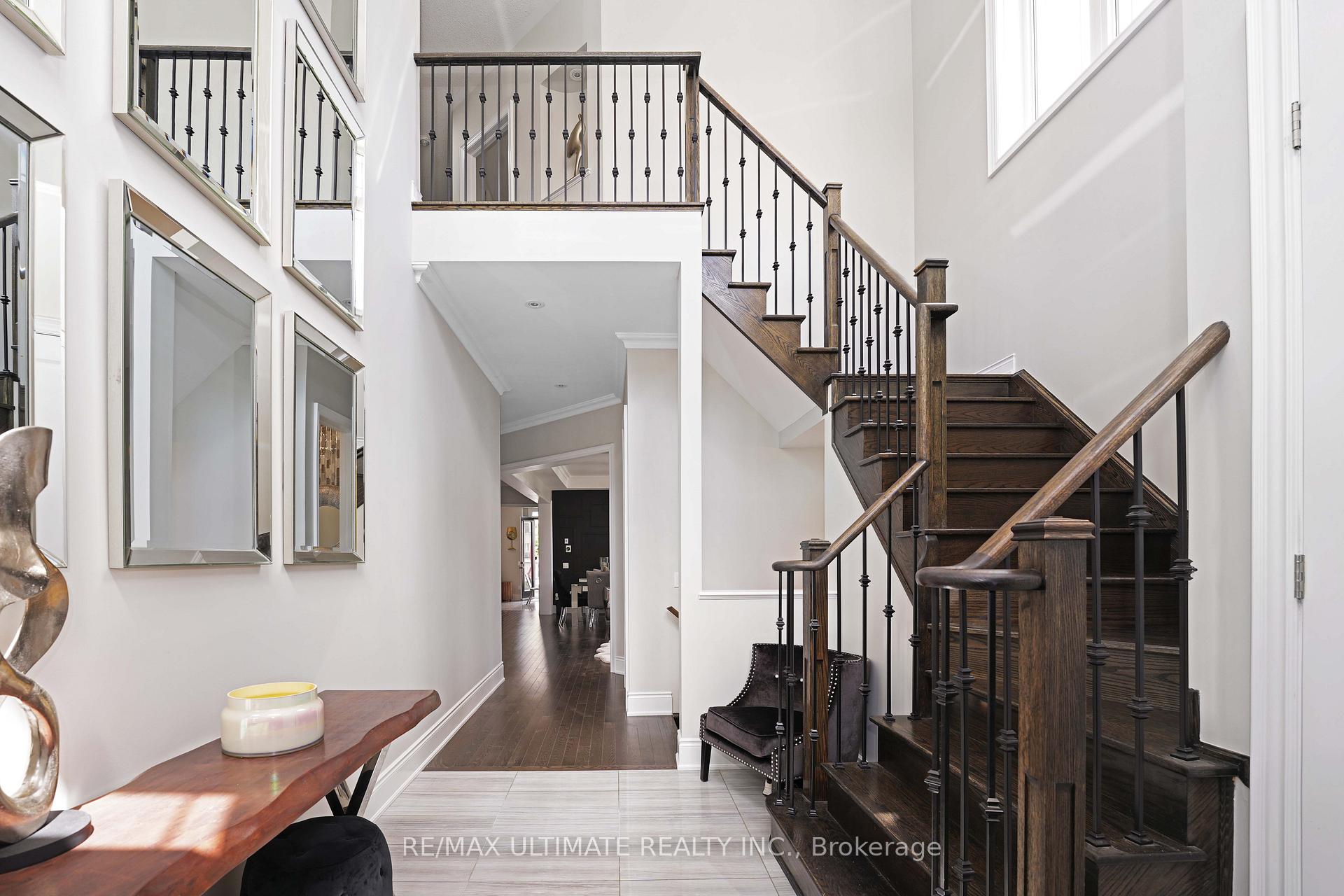 Photo 13 of 143 Dunrobin Crescent, Vaughan, Kleinburg — HOMEH