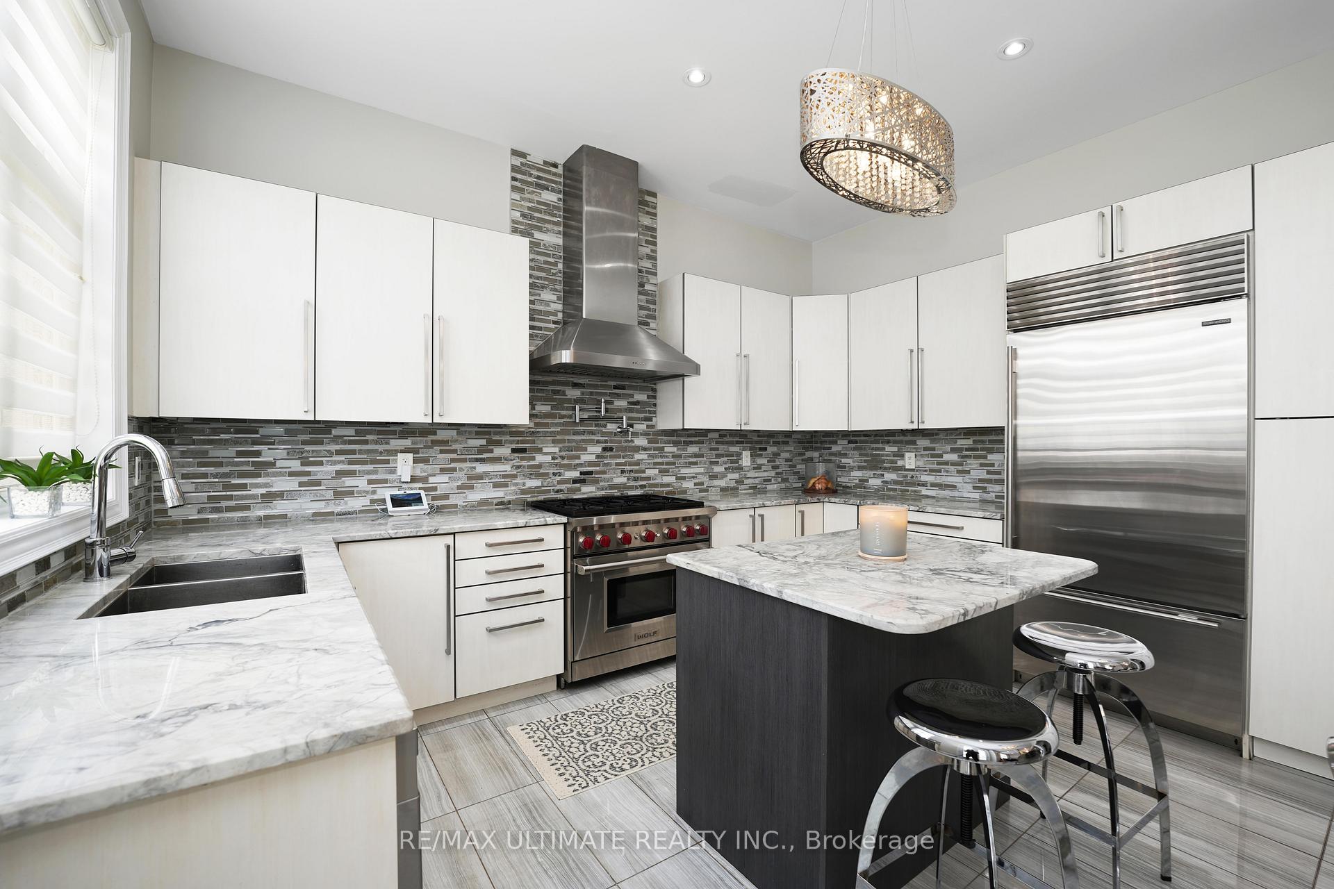 Photo 21 of 143 Dunrobin Crescent, Vaughan, Kleinburg — HOMEH