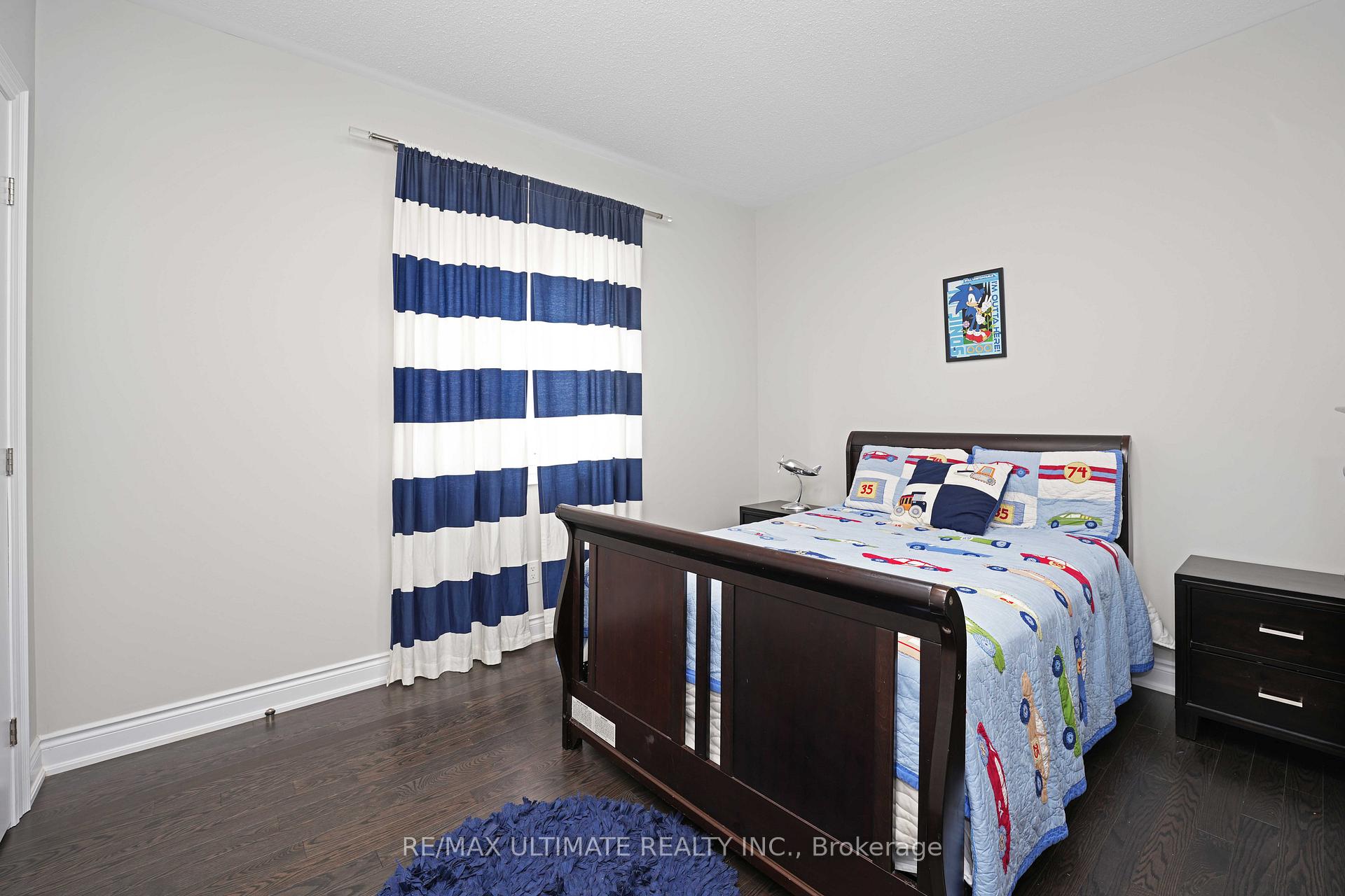 Photo 37 of 143 Dunrobin Crescent, Vaughan, Kleinburg — HOMEH