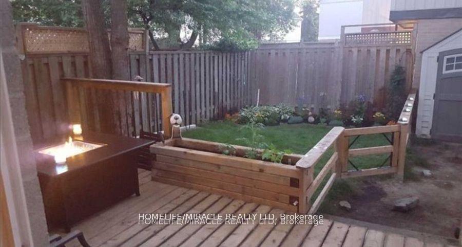 Photo 13 of Unit Upper, 41 Hindquarter Court, Brampton, Central Park — HOMEH