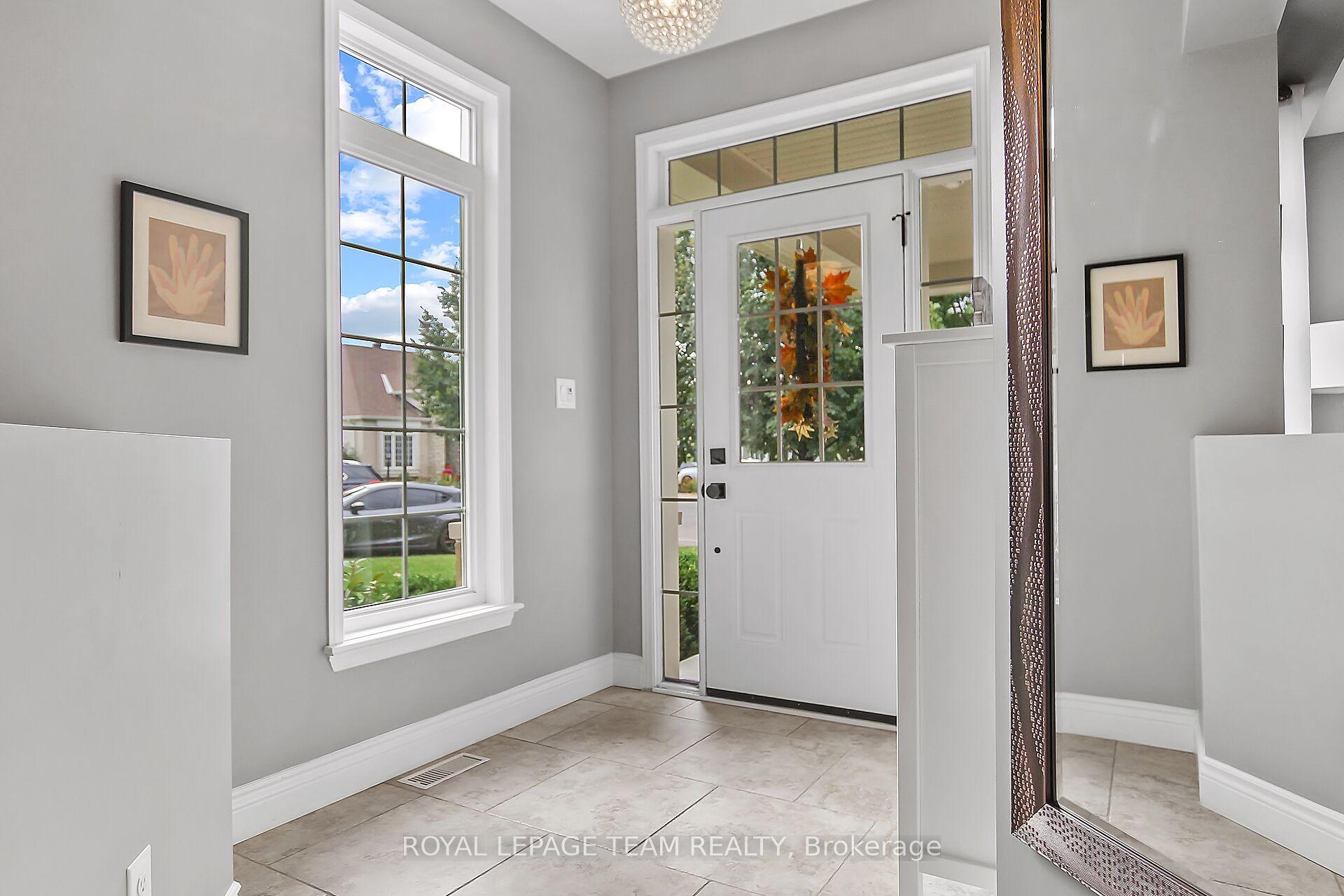 Photo 3 of 949 Rossburn Crescent, Ottawa, Barrhaven - Stonebridge — HOMEH