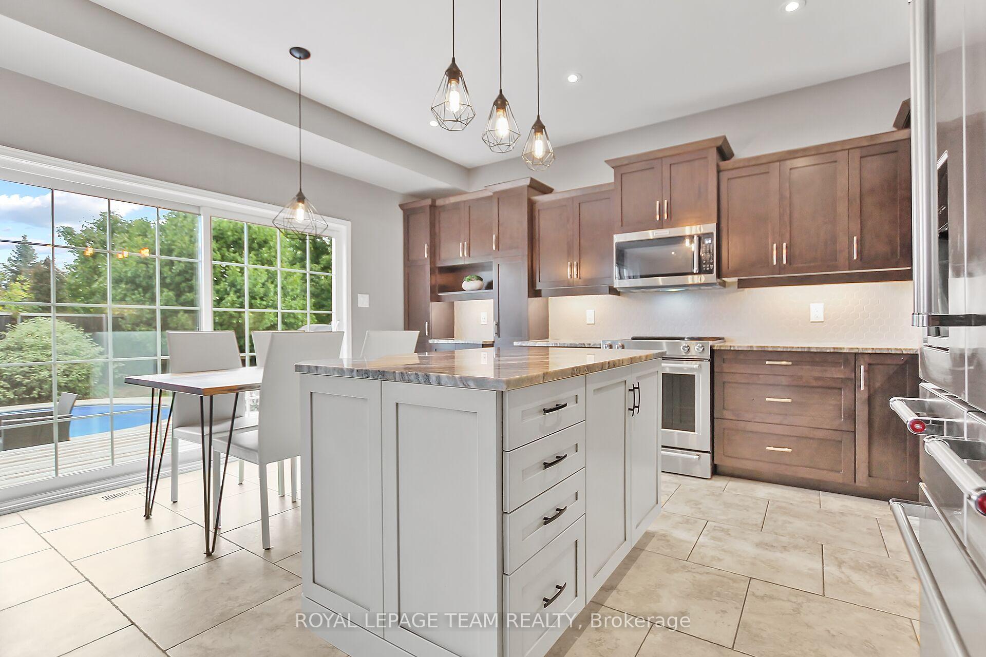 Photo 9 of 949 Rossburn Crescent, Ottawa, Barrhaven - Stonebridge — HOMEH