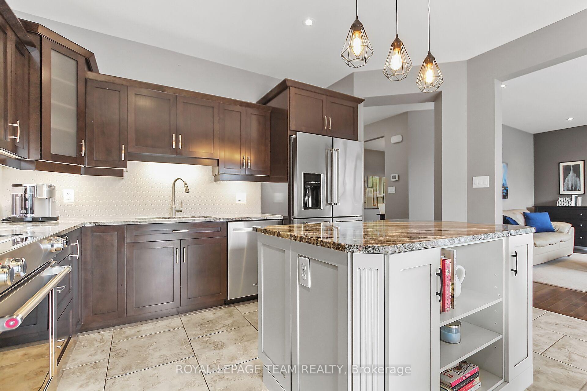 Photo 13 of 949 Rossburn Crescent, Ottawa, Barrhaven - Stonebridge — HOMEH
