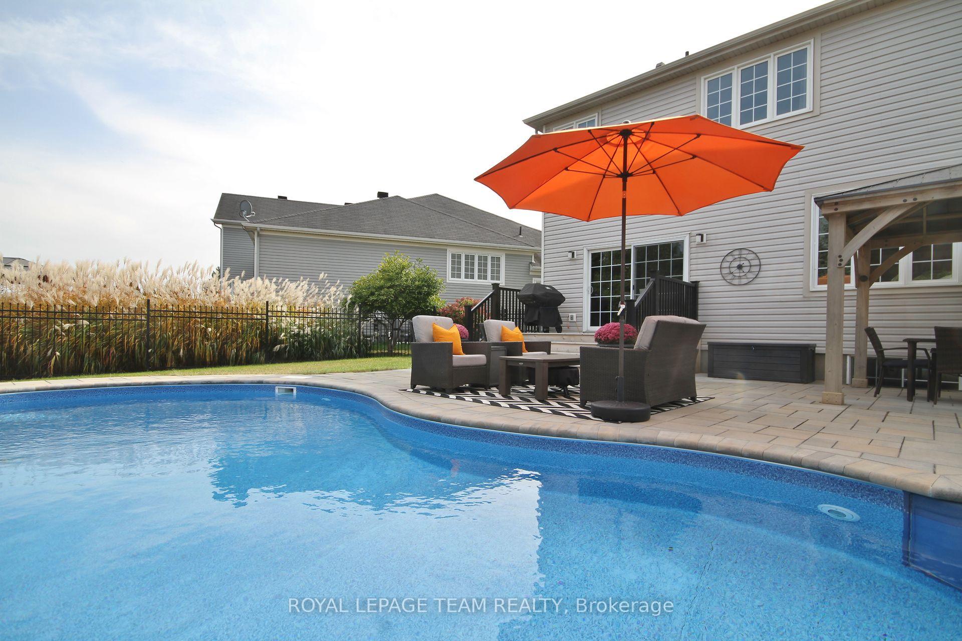 Photo 38 of 949 Rossburn Crescent, Ottawa, Barrhaven - Stonebridge — HOMEH