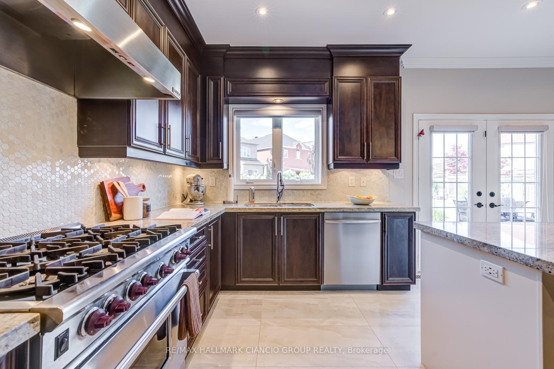 Photo 13 of 81 Aidan Drive, Vaughan, Vellore Village — HOMEH