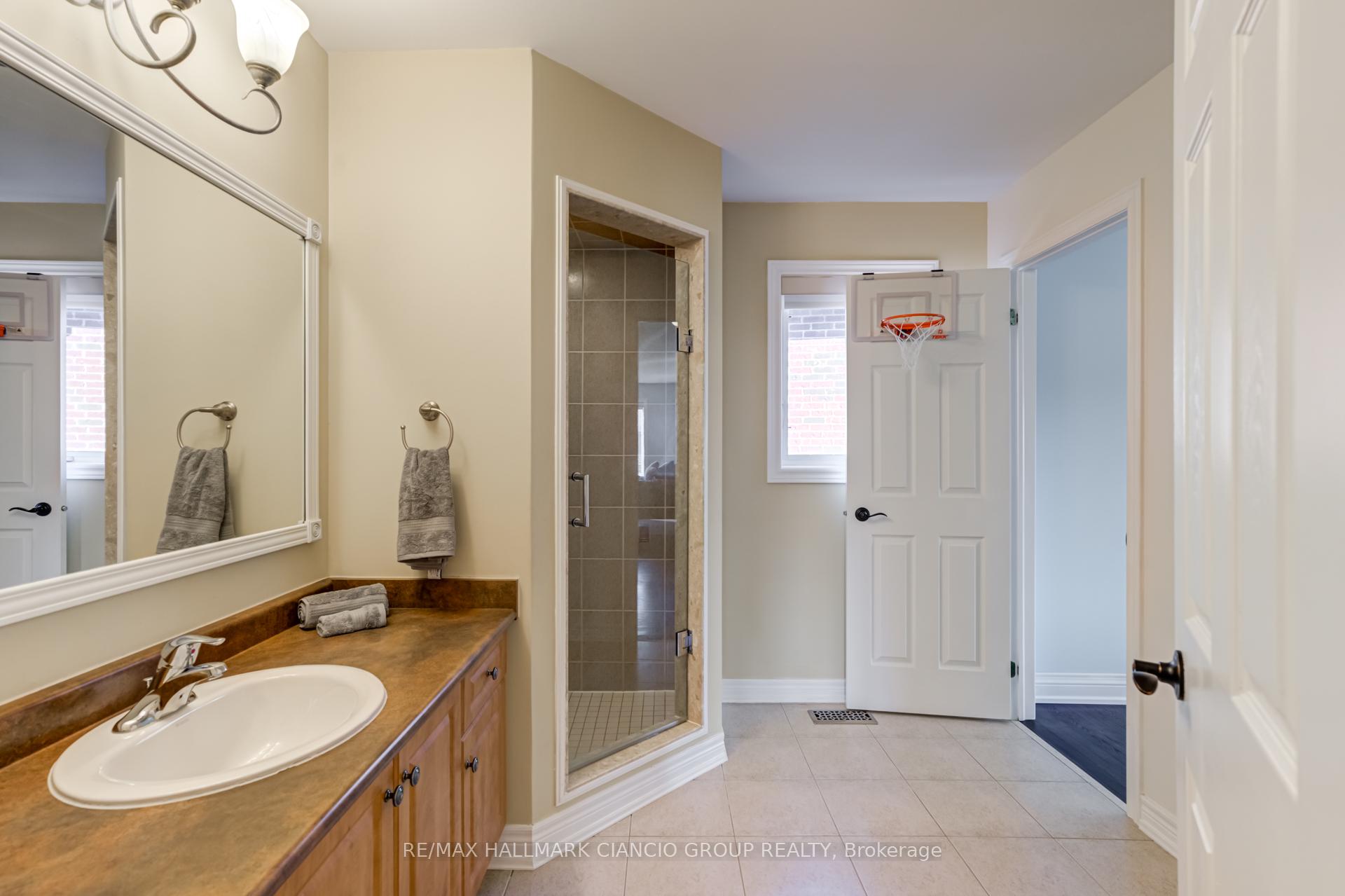 Photo 30 of 81 Aidan Drive, Vaughan, Vellore Village — HOMEH