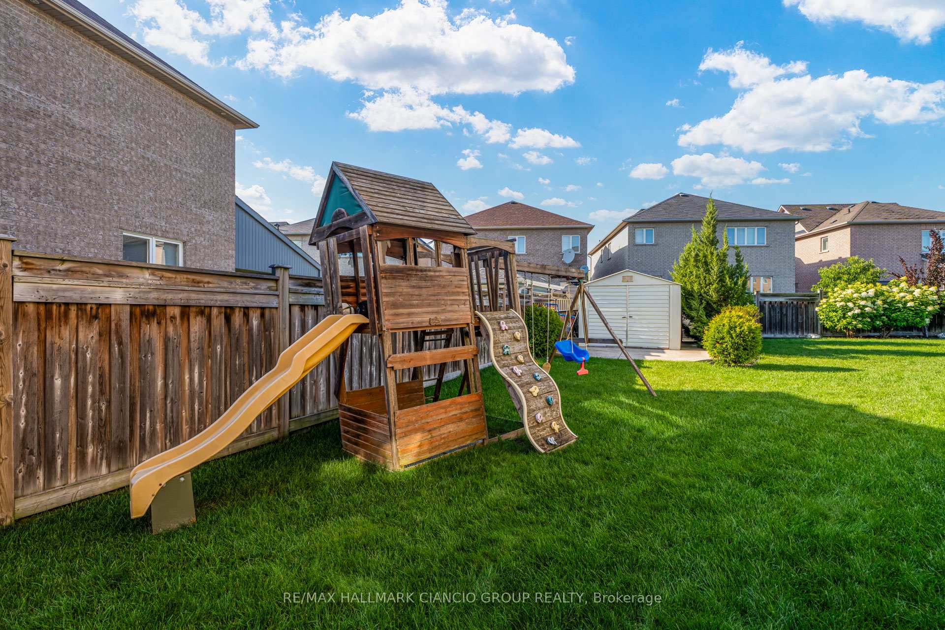 Photo 40 of 81 Aidan Drive, Vaughan, Vellore Village — HOMEH
