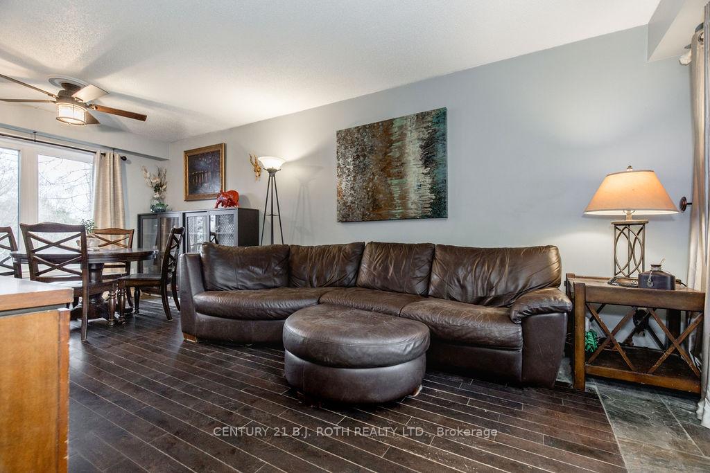 Photo 11 of 71 Garden Drive, Barrie, Allandale Heights — HOMEH
