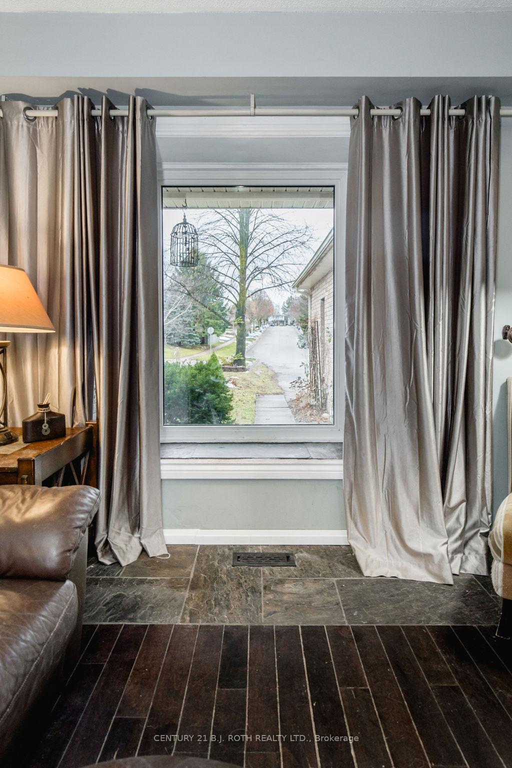 Photo 12 of 71 Garden Drive, Barrie, Allandale Heights — HOMEH