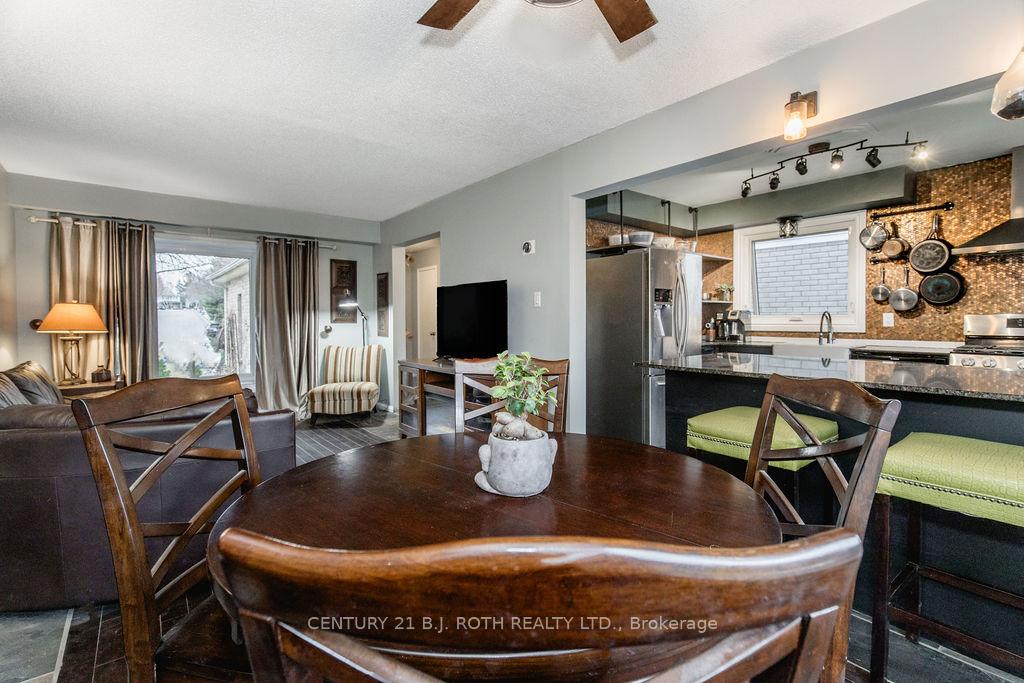 Photo 15 of 71 Garden Drive, Barrie, Allandale Heights — HOMEH