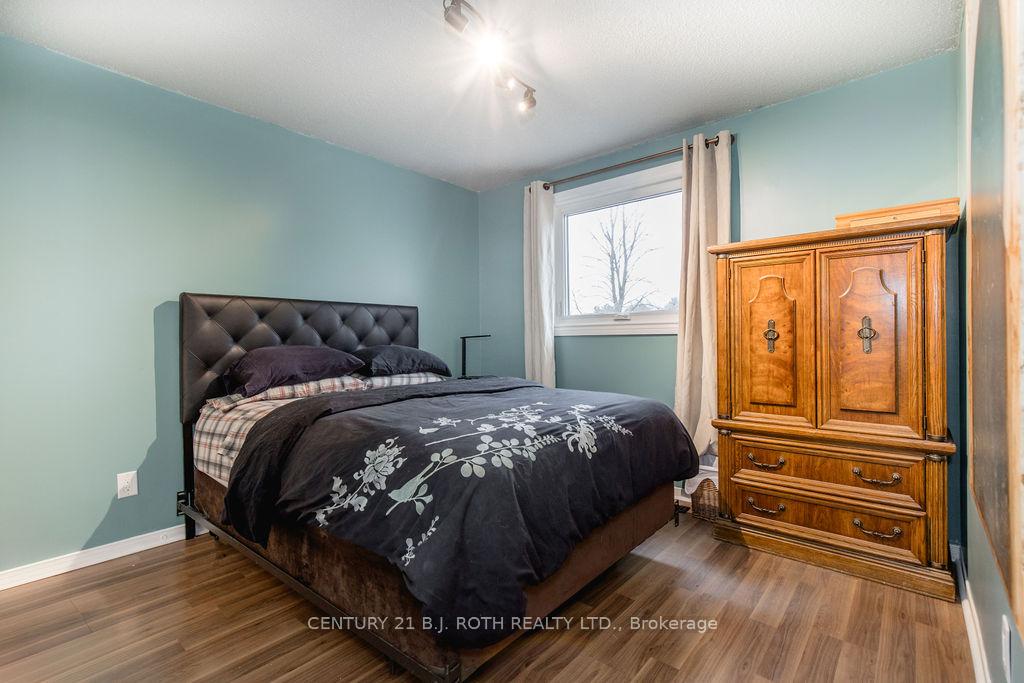 Photo 27 of 71 Garden Drive, Barrie, Allandale Heights — HOMEH