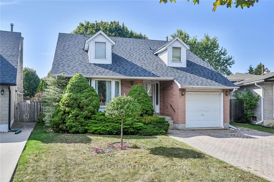 Photo 2 of 71 Kennard Street, Hamilton, Stoney Creek Mountain — HOMEH