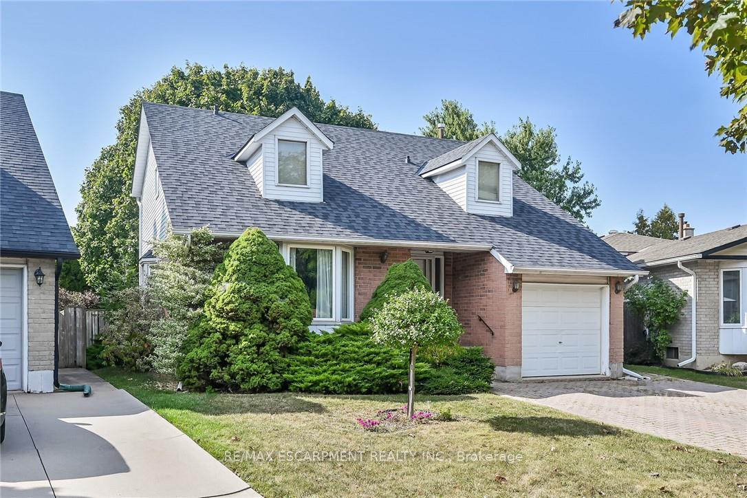 Photo 3 of 71 Kennard Street, Hamilton, Stoney Creek Mountain — HOMEH