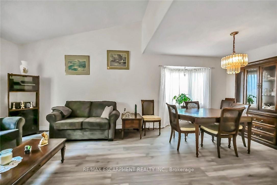 Photo 8 of 71 Kennard Street, Hamilton, Stoney Creek Mountain — HOMEH