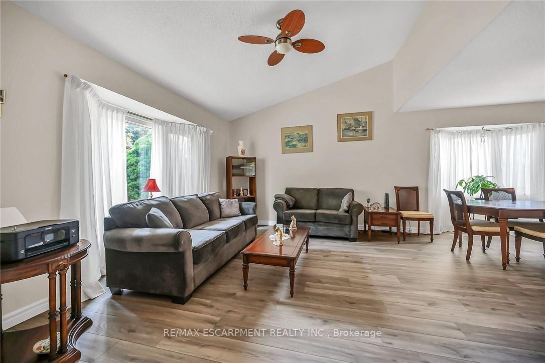 Photo 9 of 71 Kennard Street, Hamilton, Stoney Creek Mountain — HOMEH