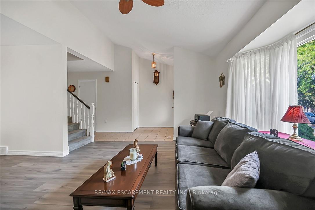 Photo 10 of 71 Kennard Street, Hamilton, Stoney Creek Mountain — HOMEH