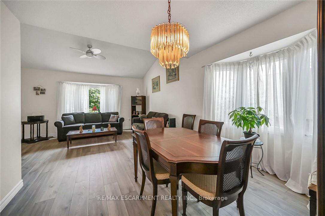 Photo 13 of 71 Kennard Street, Hamilton, Stoney Creek Mountain — HOMEH