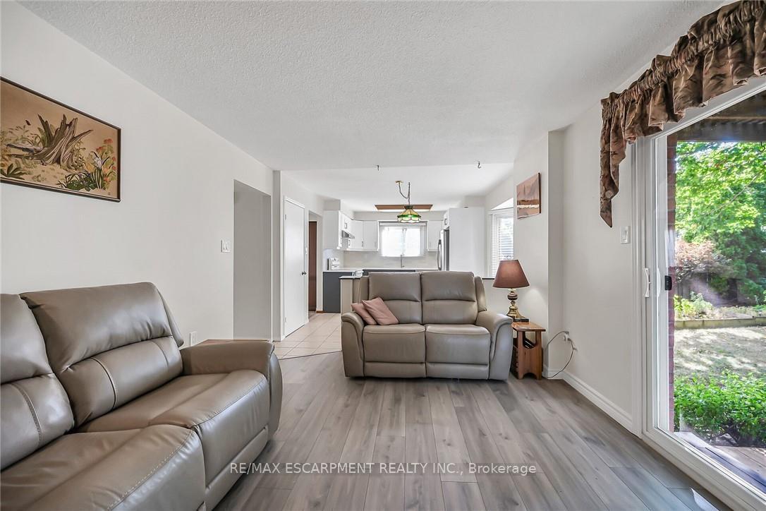Photo 19 of 71 Kennard Street, Hamilton, Stoney Creek Mountain — HOMEH