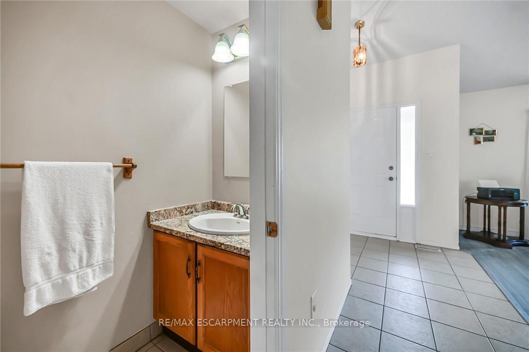 Photo 20 of 71 Kennard Street, Hamilton, Stoney Creek Mountain — HOMEH