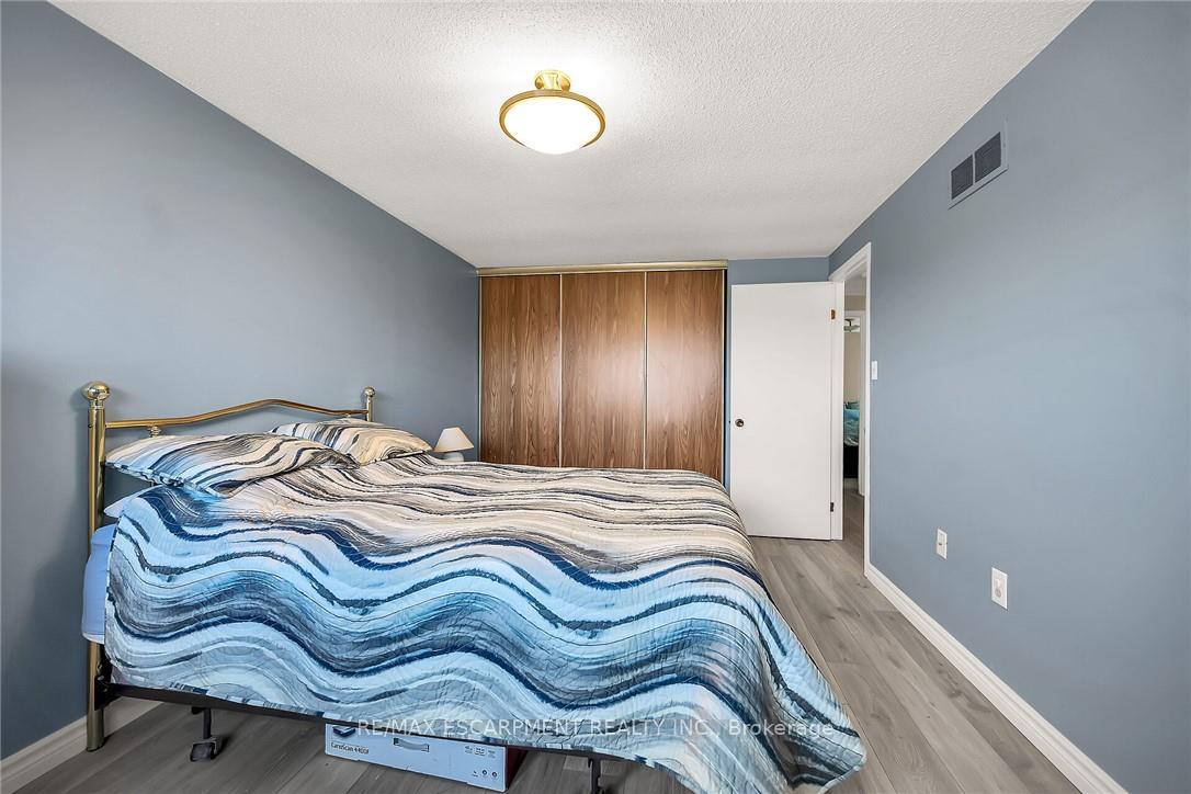 Photo 25 of 71 Kennard Street, Hamilton, Stoney Creek Mountain — HOMEH