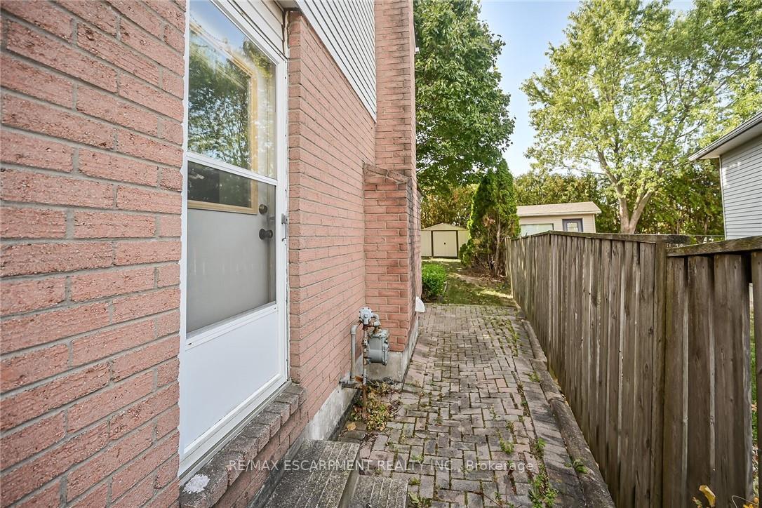 Photo 33 of 71 Kennard Street, Hamilton, Stoney Creek Mountain — HOMEH