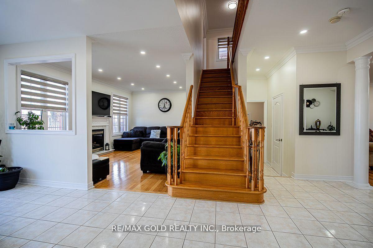 Photo 19 of 17 Yellow Pine Road, Brampton, Bram East — HOMEH