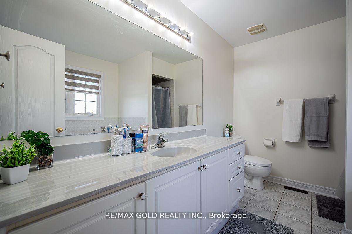 Photo 24 of 17 Yellow Pine Road, Brampton, Bram East — HOMEH
