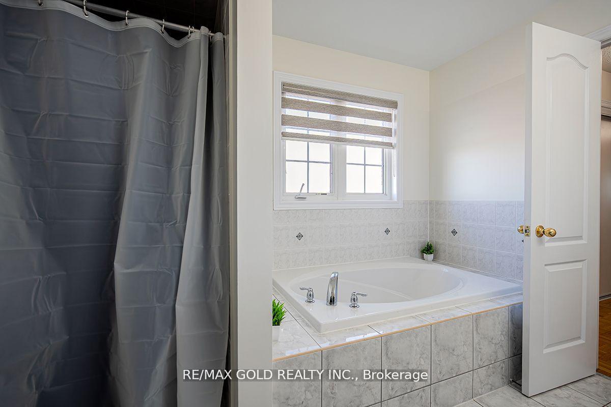 Photo 25 of 17 Yellow Pine Road, Brampton, Bram East — HOMEH