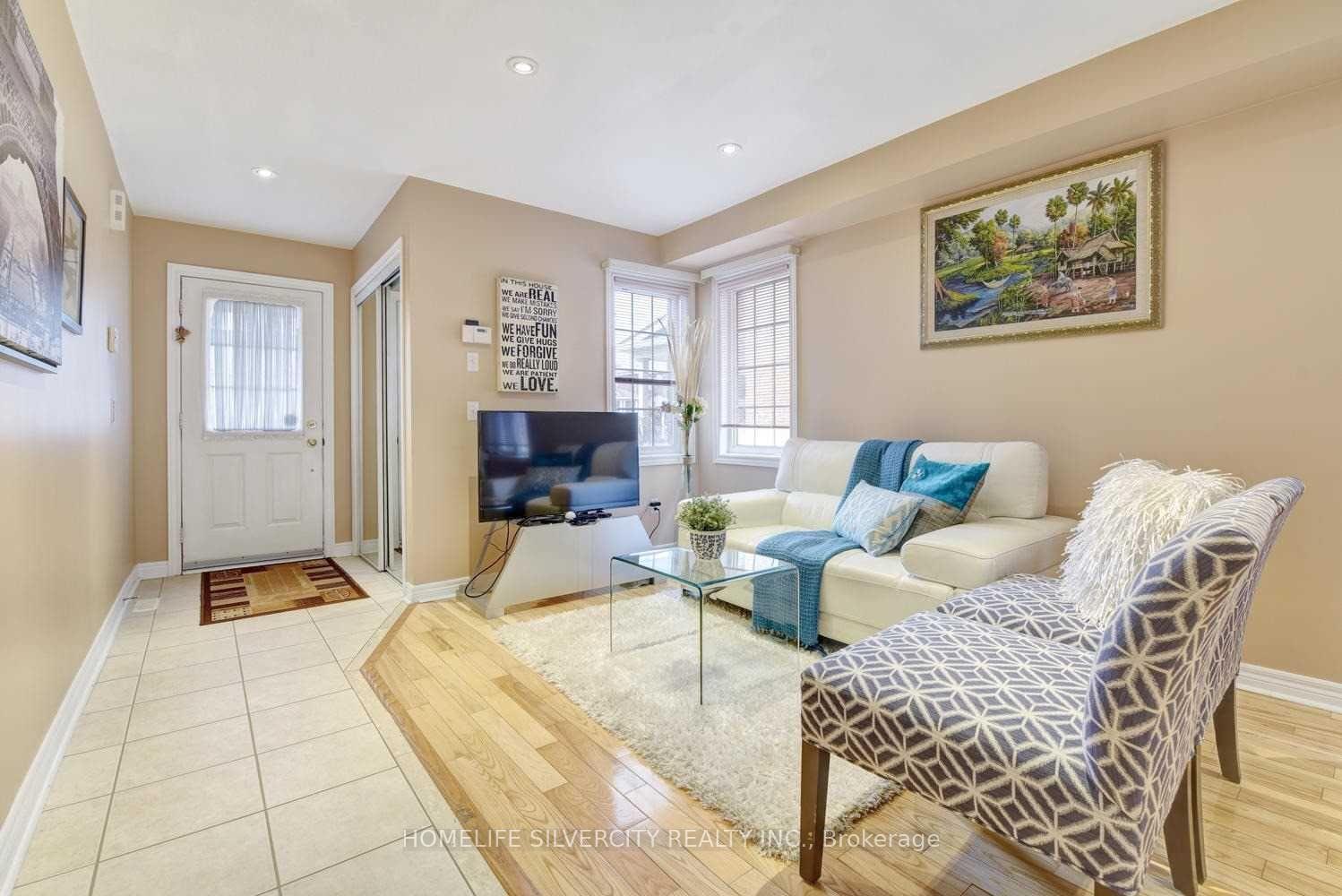 Photo 2 of 10 Trevino Crescent, Brampton, Bram East — HOMEH